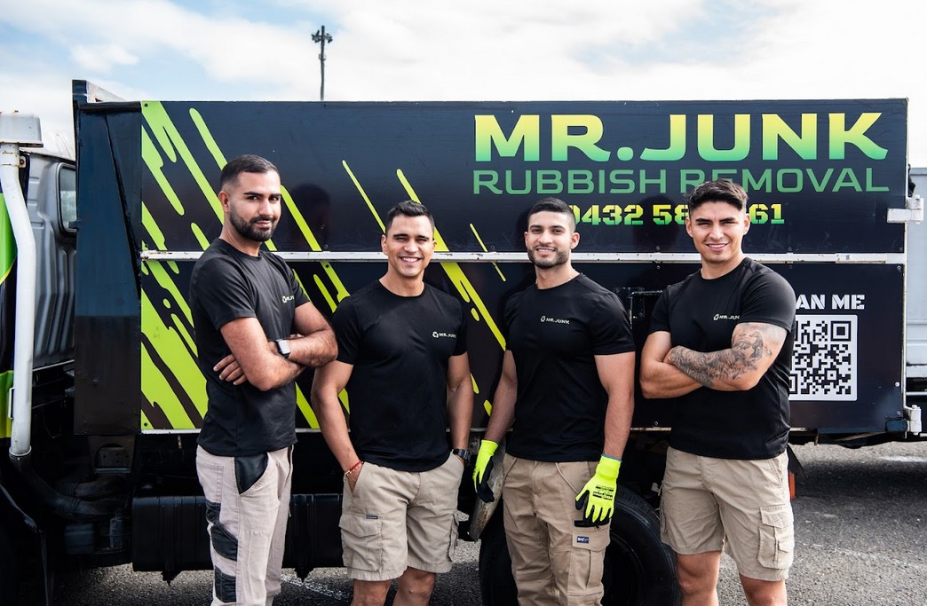 mr junk rubbish removal team